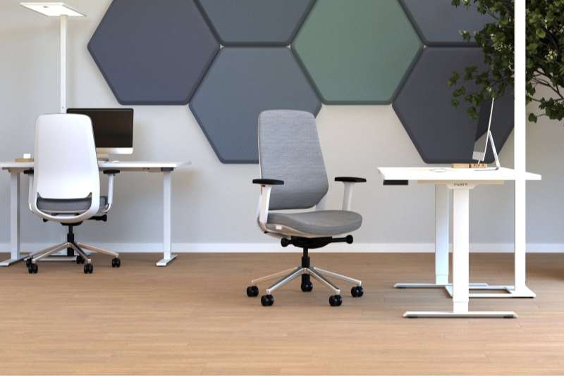 Teamo® Plush - Ergonomischer Bürostuhl mit Kopfstütze, Vollpolster, Weiss/Grau